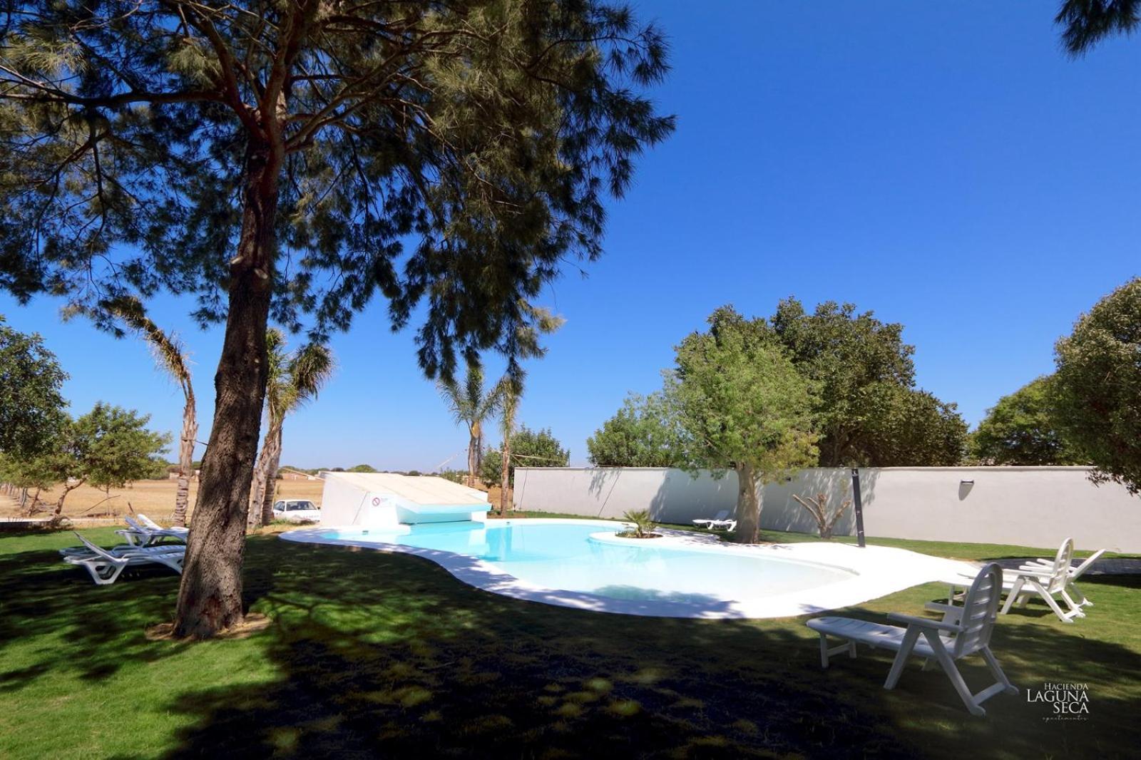 Hacienda Laguna Seca - Apart. Lavanda Chiclana de la Frontera Bagian luar foto