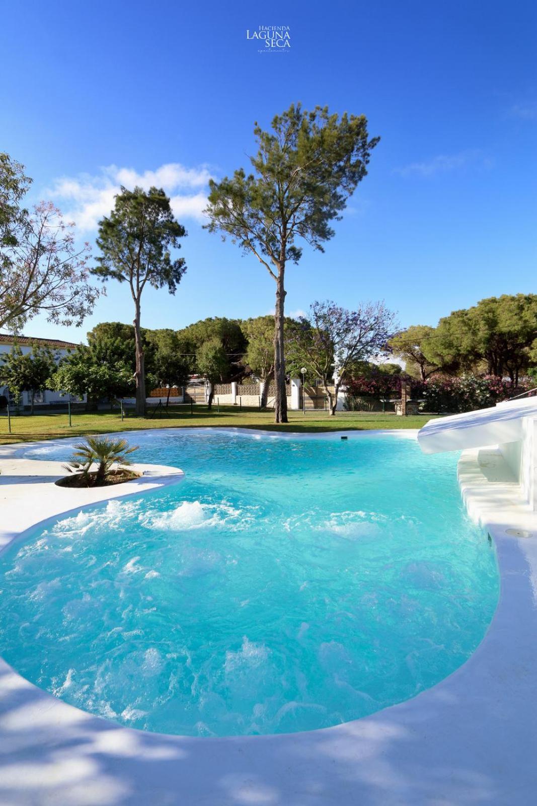 Hacienda Laguna Seca - Apart. Lavanda Chiclana de la Frontera Bagian luar foto