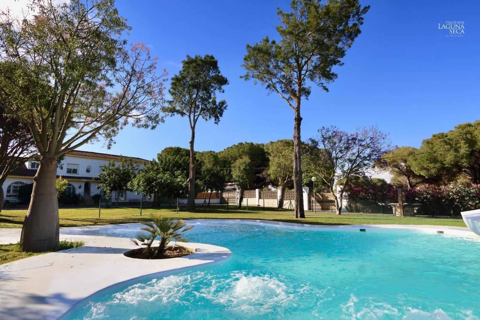 Hacienda Laguna Seca - Apart. Lavanda Chiclana de la Frontera Bagian luar foto